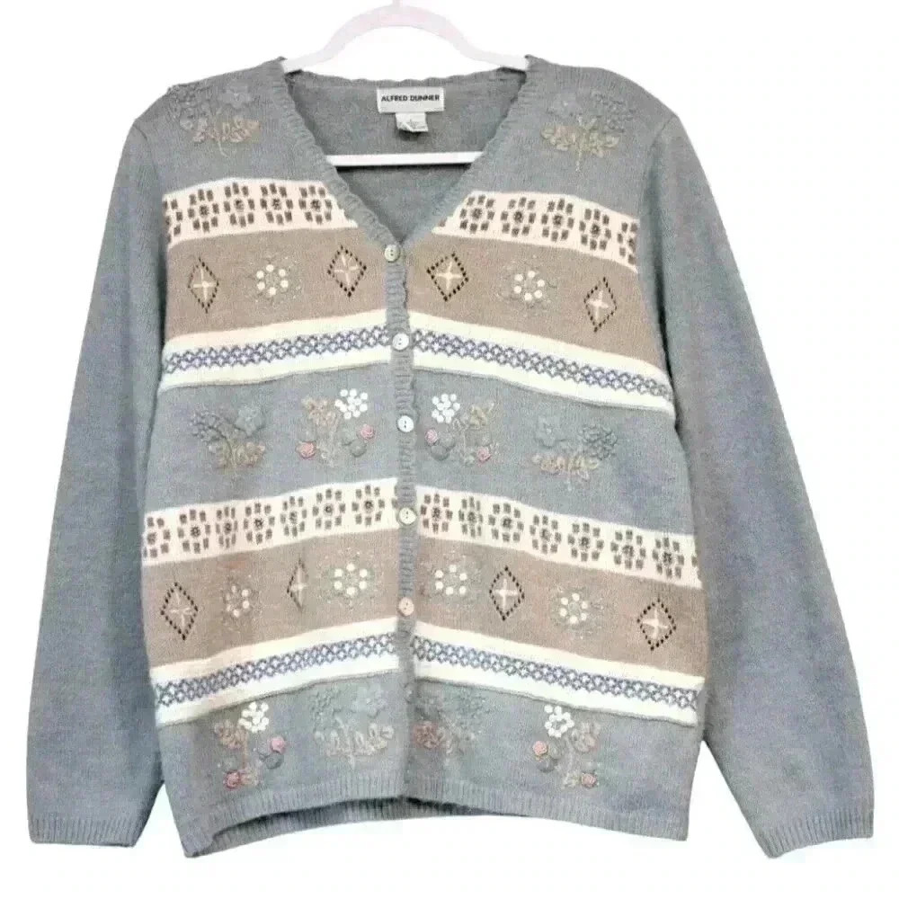 Vintage 90s Cardigan Sweater Size Large Grandmacore Knit Embroidered Fair Isle